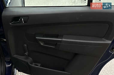 Мінівен Opel Zafira 2011 в 