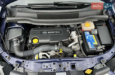 Мінівен Opel Zafira 2011 в 