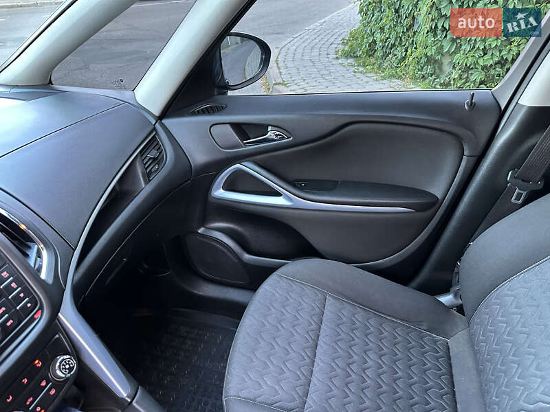 Микровэн Opel Zafira 2013 в Хмельнике