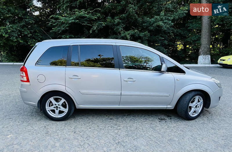 Мінівен Opel Zafira 2011 в Чернівцях фото 11 Мінівен Opel Zafira 2011 в Чернівцях