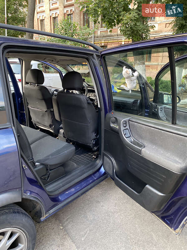 Минивэн Opel Zafira 2002 в Киеве