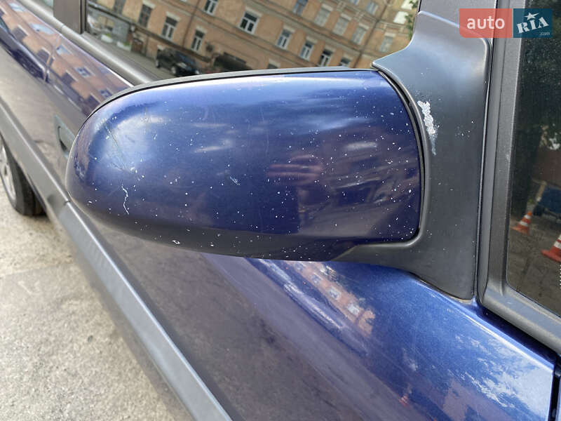 Минивэн Opel Zafira 2002 в Киеве