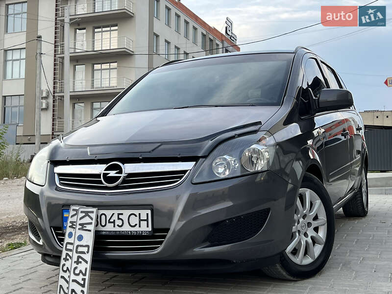 Opel Zafira 2011