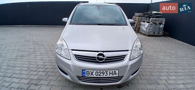 Минивэн Opel Zafira 2009 в Летичеве