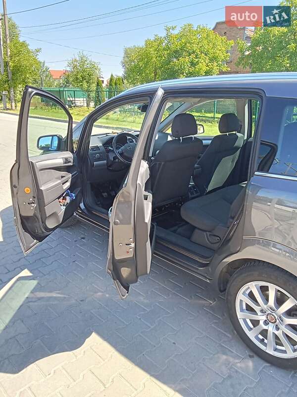 Минивэн Opel Zafira 2012 в Львове фото 5 Минивэн Opel Zafira 2012 в Львове