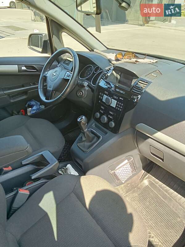 Минивэн Opel Zafira 2012 в Львове фото 11 Минивэн Opel Zafira 2012 в Львове