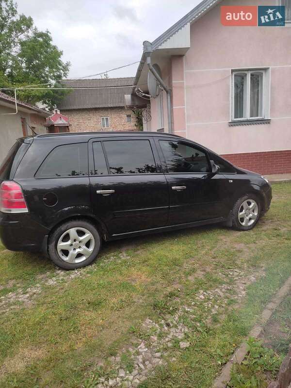 Мінівен Opel Zafira 2007 в Коломиї