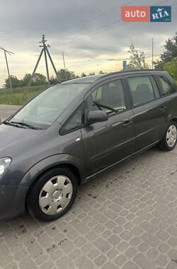 Минивэн Opel Zafira 2011 в 