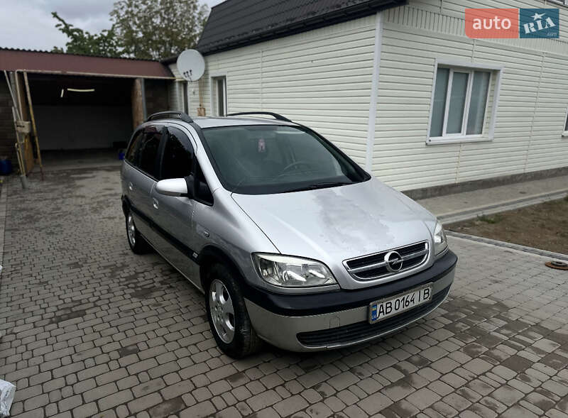 Минивэн Opel Zafira 2003 в Тульчине