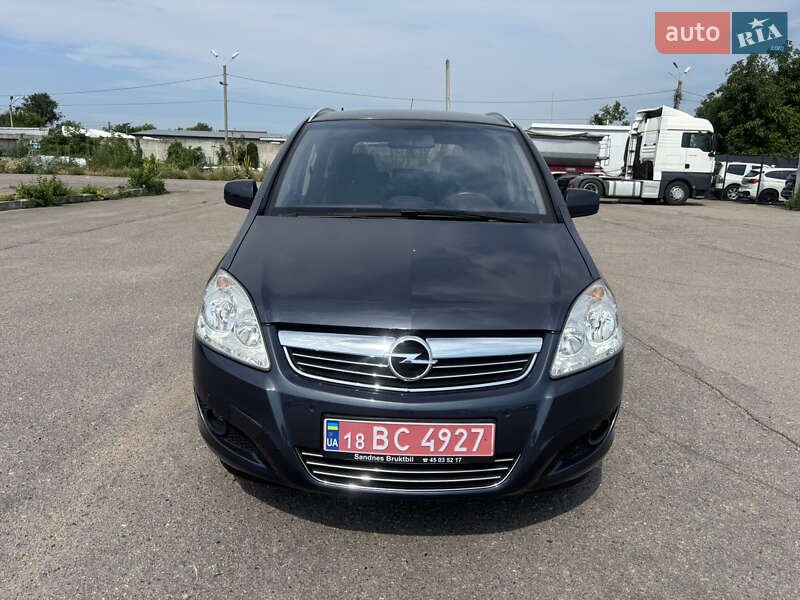 Минивэн Opel Zafira 2010 в Белой Церкви