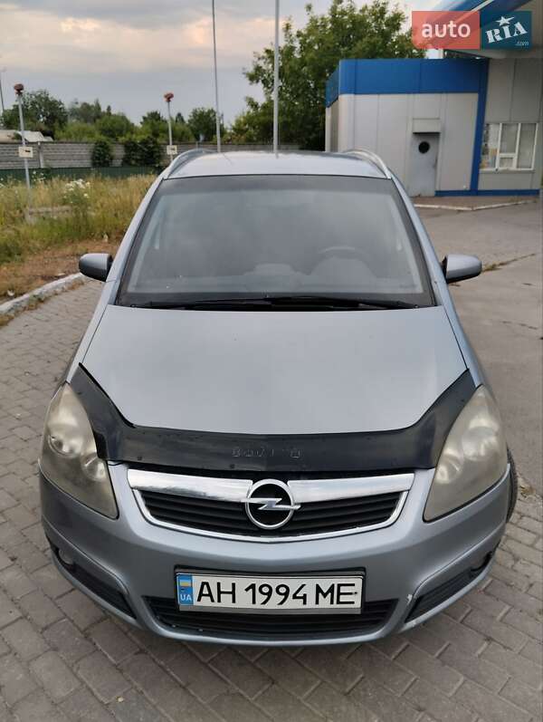 Минивэн Opel Zafira 2007 в Жашкове