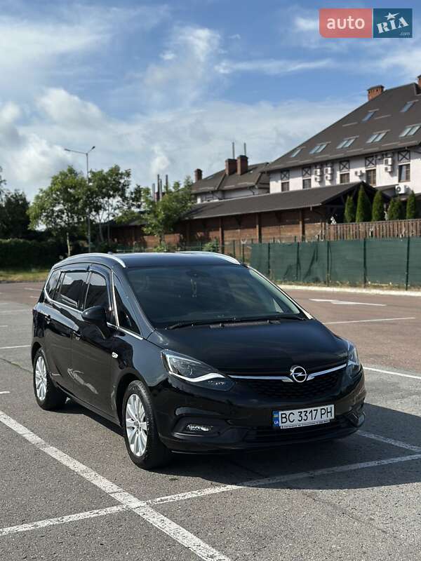 Opel Zafira 2016