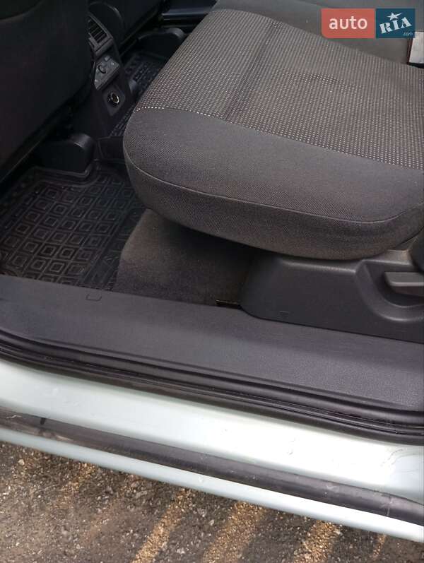 Мінівен Opel Zafira 2009 в Полонному