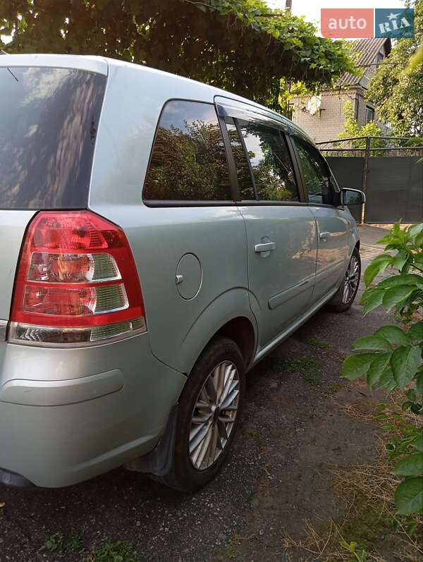 Мінівен Opel Zafira 2009 в Полонному