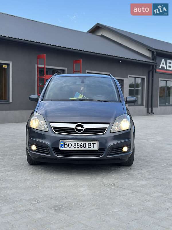 Минивэн Opel Zafira 2007 в Надворной