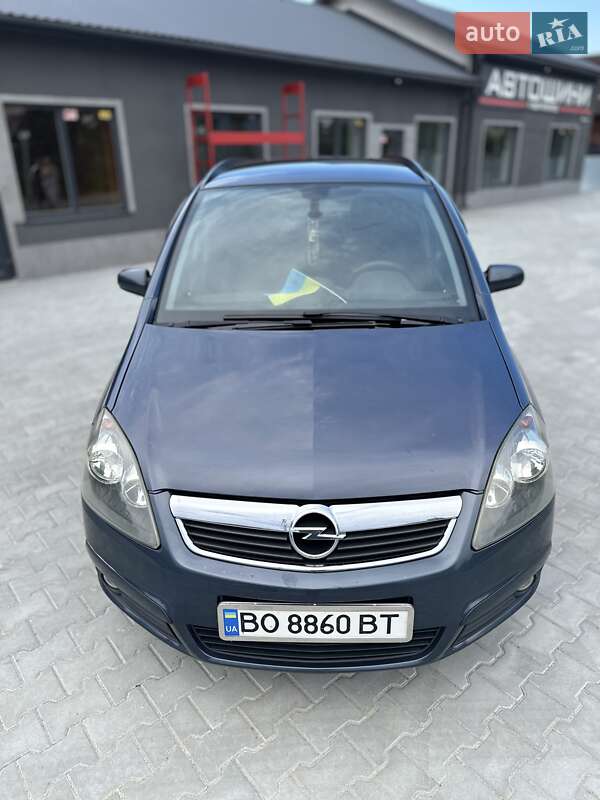 Минивэн Opel Zafira 2007 в Надворной