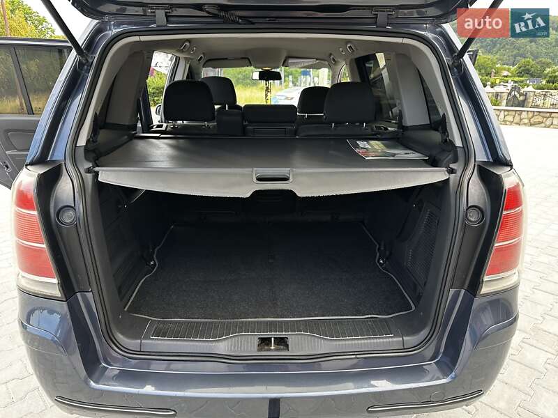 Минивэн Opel Zafira 2007 в Надворной
