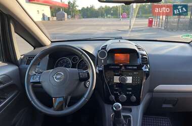 Минивэн Opel Zafira 2013 в 
