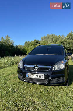 Мінівен Opel Zafira 2005 в Звягелі