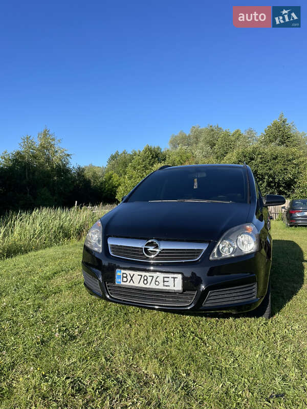 Минивэн Opel Zafira 2005 в Звягеле