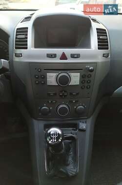 Минивэн Opel Zafira 2006 в 