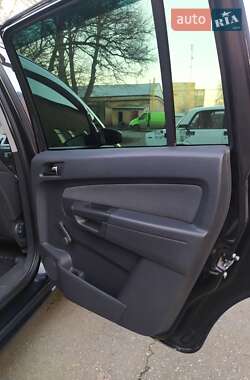 Минивэн Opel Zafira 2006 в 