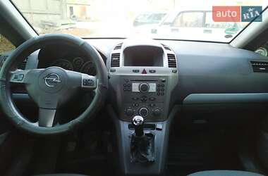 Минивэн Opel Zafira 2006 в 