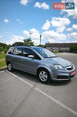 Минивэн Opel Zafira 2006 в Ивано-Франковске