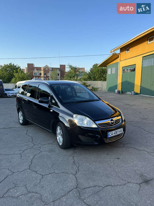 Минивэн Opel Zafira 2009 в Черкассах
