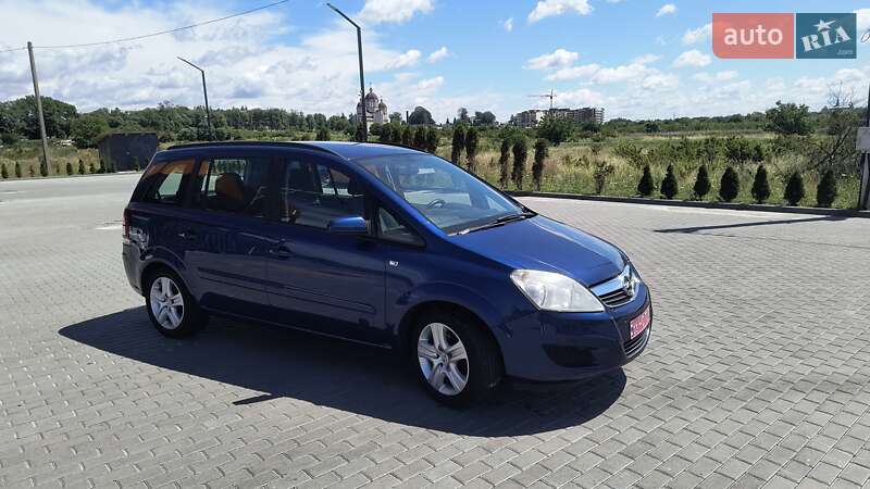 Минивэн Opel Zafira 2008 в Золочеве