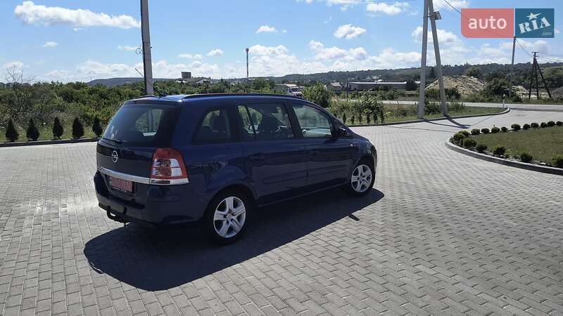 Минивэн Opel Zafira 2008 в Золочеве