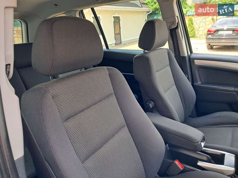 Минивэн Opel Zafira 2008 в Могилев-Подольске