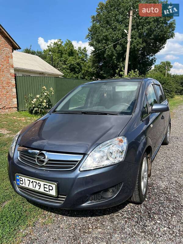 Минивэн Opel Zafira 2008 в Миргороде