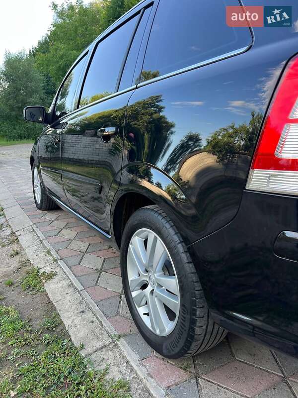 Минивэн Opel Zafira 2010 в Коломые