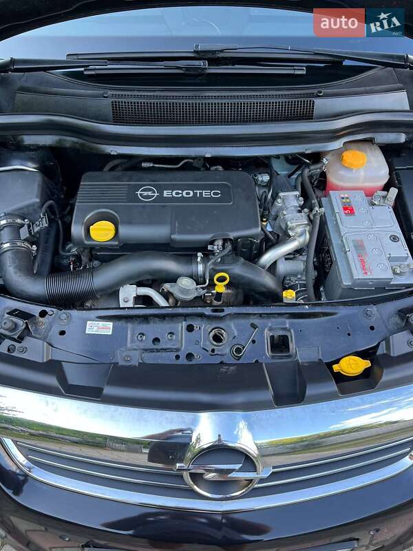 Минивэн Opel Zafira 2010 в Коломые