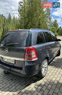 Мінівен Opel Zafira 2008 в Рожнятові