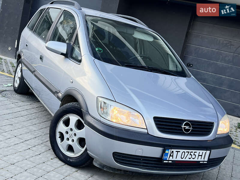 Минивэн Opel Zafira 2002 в Ивано-Франковске