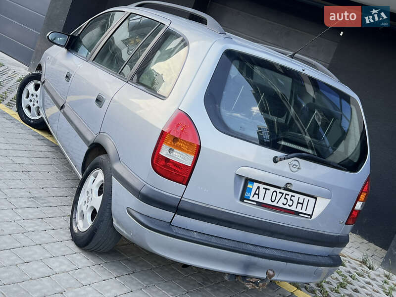 Минивэн Opel Zafira 2002 в Ивано-Франковске