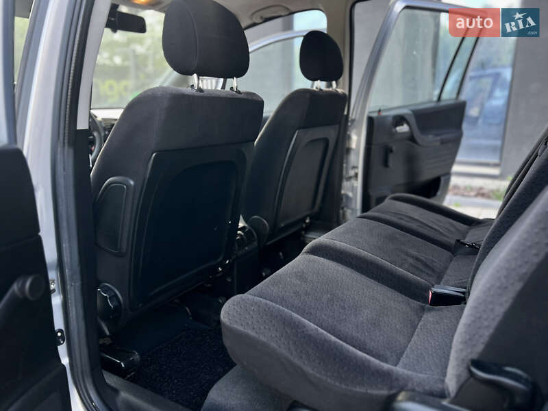 Минивэн Opel Zafira 2002 в Ивано-Франковске