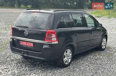 Минивэн Opel Zafira 2011 в 