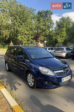 Минивэн Opel Zafira 2009 в Буче