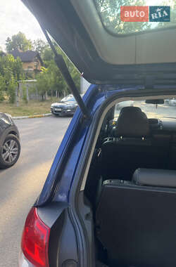 Минивэн Opel Zafira 2009 в 
