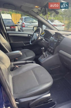 Минивэн Opel Zafira 2009 в 