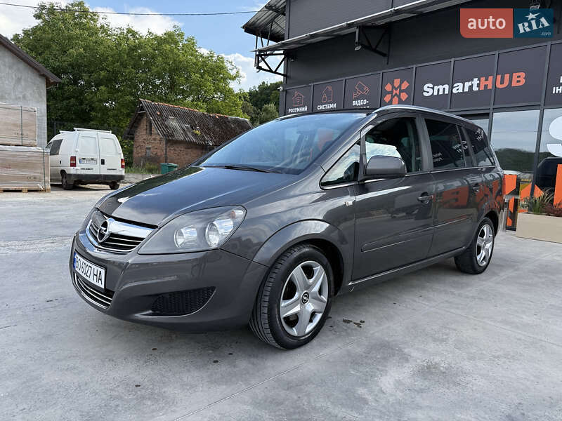 Opel Zafira 2011