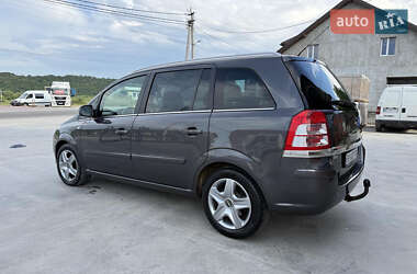 Минивэн Opel Zafira 2011 в 