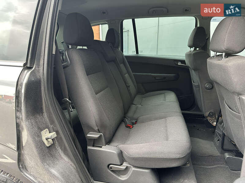 Минивэн Opel Zafira 2009 в Киеве