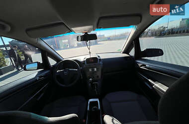 Минивэн Opel Zafira 2006 в 