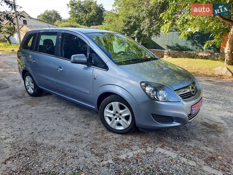Минивэн Opel Zafira 2010 в Полтаве