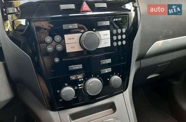 Мінівен Opel Zafira 2010 в 