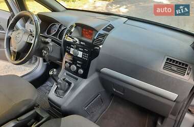 Мінівен Opel Zafira 2010 в 